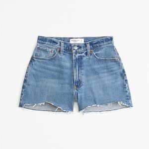 Abercrombie & Fitch 4” Mom Short